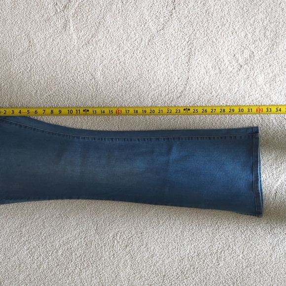 High rise sculpting bootcut jeans - Picture 10 of 14